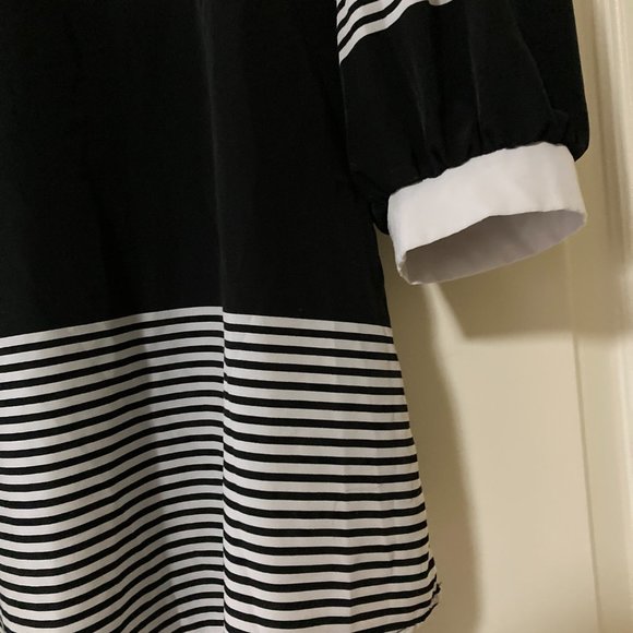 Arden B Tunic Top - Picture 3 of 5